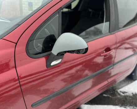 Червоний Пежо 207, об'ємом двигуна 1.4 л та пробігом 260 тис. км за 3800 $, фото 12 на Automoto.ua