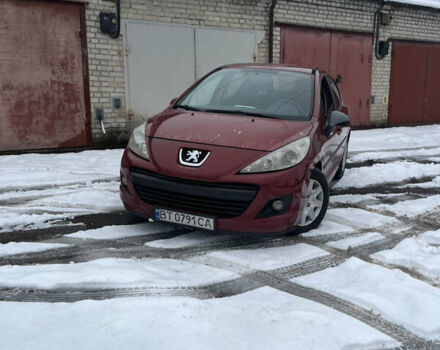 Червоний Пежо 207, об'ємом двигуна 1.4 л та пробігом 260 тис. км за 3800 $, фото 21 на Automoto.ua