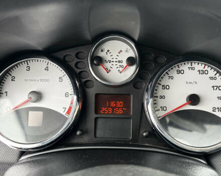 Червоний Пежо 207, об'ємом двигуна 1.4 л та пробігом 260 тис. км за 3800 $, фото 7 на Automoto.ua