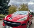 Красный Пежо 207, объемом двигателя 1.4 л и пробегом 290 тыс. км за 3050 $, фото 1 на Automoto.ua