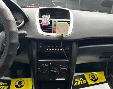 Красный Пежо 207, объемом двигателя 1.4 л и пробегом 169 тыс. км за 4500 $, фото 8 на Automoto.ua