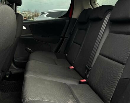 Красный Пежо 207, объемом двигателя 1.4 л и пробегом 209 тыс. км за 5800 $, фото 16 на Automoto.ua