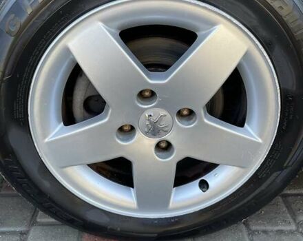 Пежо 207 2010 в Николаеве на Automoto.ua Красный Пежо 207, объемом двигателя 1.36 л и пробегом 103 тыс. км за 5800 $, фото 12 на Automoto.ua