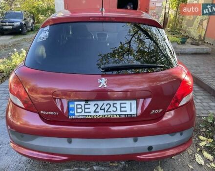 Пежо 207 2010 в Николаеве на Automoto.ua Красный Пежо 207, объемом двигателя 1.36 л и пробегом 103 тыс. км за 5800 $, фото 6 на Automoto.ua