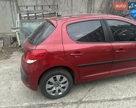 Красный Пежо 207, объемом двигателя 1.36 л и пробегом 122 тыс. км за 5200 $, фото 4 на Automoto.ua