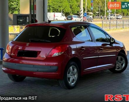 Красный Пежо 207, объемом двигателя 1.4 л и пробегом 103 тыс. км за 5600 $, фото 4 на Automoto.ua