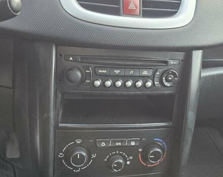 Червоний Пежо 207, об'ємом двигуна 1.36 л та пробігом 183 тис. км за 4200 $, фото 13 на Automoto.ua