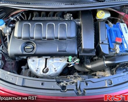 Красный Пежо 207, объемом двигателя 1.4 л и пробегом 103 тыс. км за 5600 $, фото 12 на Automoto.ua