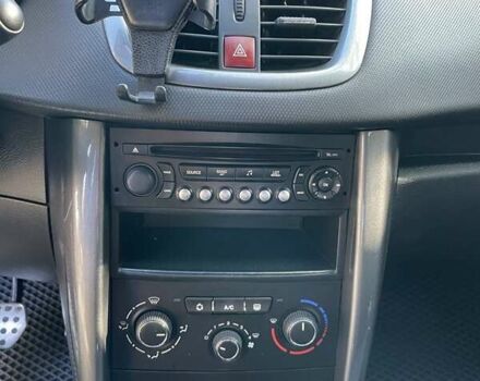 Пежо 207 2010 в Николаеве на Automoto.ua Красный Пежо 207, объемом двигателя 1.36 л и пробегом 103 тыс. км за 5800 $, фото 13 на Automoto.ua