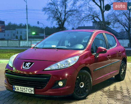 Красный Пежо 207, объемом двигателя 1.36 л и пробегом 140 тыс. км за 5300 $, фото 1 на Automoto.ua