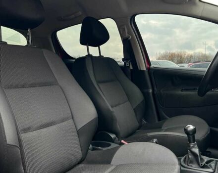 Красный Пежо 207, объемом двигателя 1.4 л и пробегом 209 тыс. км за 5800 $, фото 14 на Automoto.ua