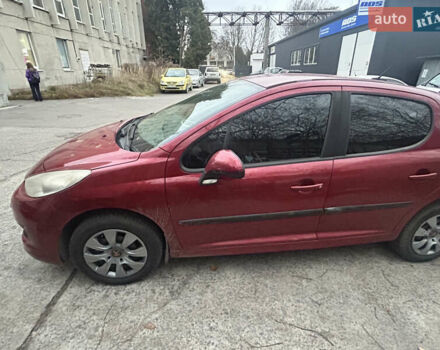 Красный Пежо 207, объемом двигателя 1.36 л и пробегом 122 тыс. км за 5200 $, фото 1 на Automoto.ua