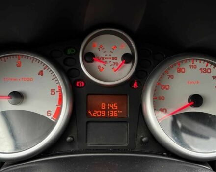 Красный Пежо 207, объемом двигателя 1.4 л и пробегом 209 тыс. км за 5800 $, фото 9 на Automoto.ua