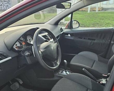 Красный Пежо 207, объемом двигателя 1.36 л и пробегом 180 тыс. км за 4300 $, фото 11 на Automoto.ua