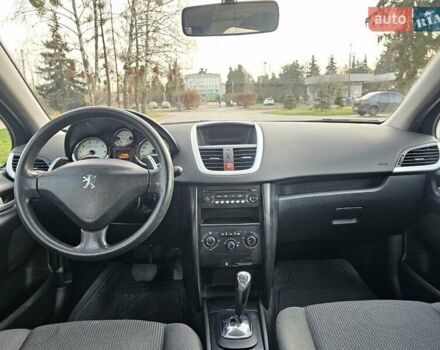 Красный Пежо 207, объемом двигателя 1.36 л и пробегом 180 тыс. км за 4300 $, фото 21 на Automoto.ua