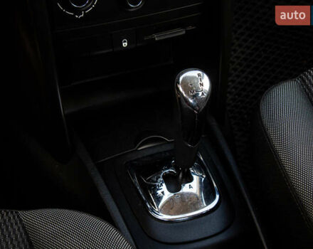 Червоний Пежо 207, об'ємом двигуна 1.36 л та пробігом 167 тис. км за 5300 $, фото 19 на Automoto.ua