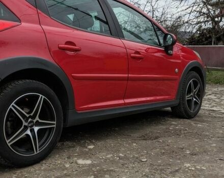 Красный Пежо 207, объемом двигателя 1.6 л и пробегом 230 тыс. км за 5300 $, фото 4 на Automoto.ua