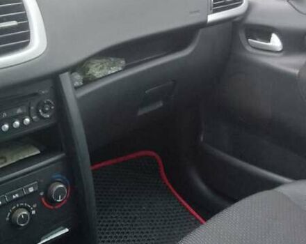 Червоний Пежо 207, об'ємом двигуна 1.4 л та пробігом 230 тис. км за 4500 $, фото 6 на Automoto.ua