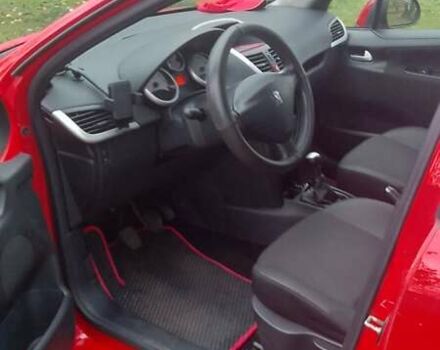 Червоний Пежо 207, об'ємом двигуна 1.4 л та пробігом 230 тис. км за 4500 $, фото 9 на Automoto.ua