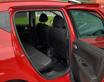 Красный Пежо 207, объемом двигателя 1.56 л и пробегом 265 тыс. км за 5500 $, фото 7 на Automoto.ua