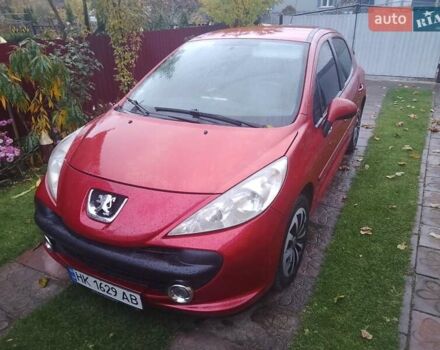 Красный Пежо 207, объемом двигателя 1.6 л и пробегом 200 тыс. км за 3500 $, фото 1 на Automoto.ua