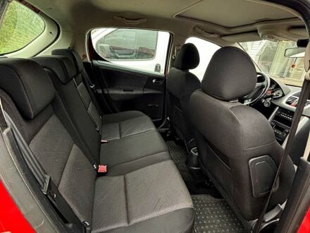 Пежо 207 2007 у Хмельницькому на Automoto.ua Червоний Пежо 207, об'ємом двигуна 1.6 л та пробігом 154 тис. км за 5100 $, фото 1 на Automoto.ua