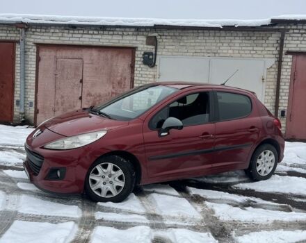 Красный Пежо 207, объемом двигателя 1.4 л и пробегом 260 тыс. км за 3500 $, фото 1 на Automoto.ua