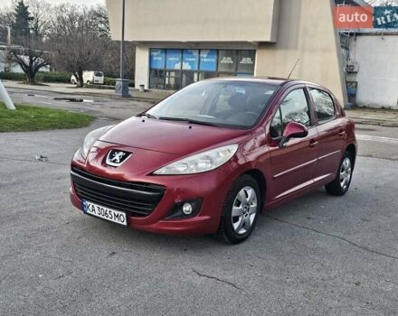 Красный Пежо 207, объемом двигателя 1.36 л и пробегом 180 тыс. км за 4300 $, фото 1 на Automoto.ua