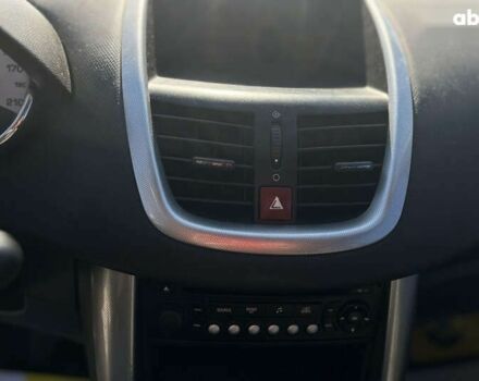 Пежо 207, объемом двигателя 1.6 л и пробегом 159 тыс. км за 3999 $, фото 17 на Automoto.ua