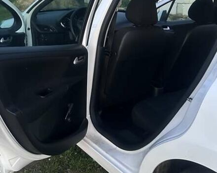 Пежо 207, объемом двигателя 1.4 л и пробегом 182 тыс. км за 4700 $, фото 8 на Automoto.ua