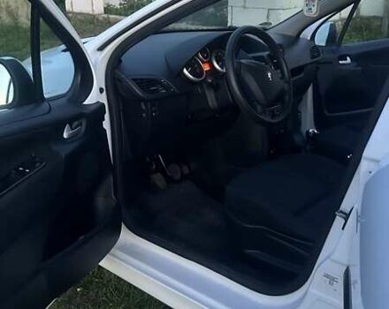 Пежо 207, объемом двигателя 1.4 л и пробегом 182 тыс. км за 4700 $, фото 9 на Automoto.ua