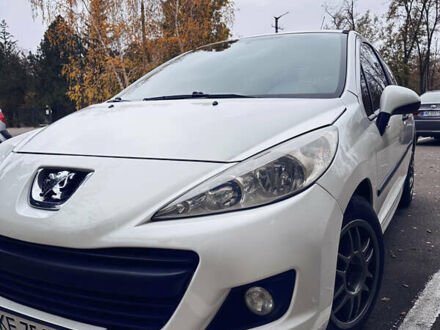 Пежо 207 2010 у Кривому Розі на Automoto.ua Пежо 207, об'ємом двигуна 1.36 л та пробігом 193 тис. км за 4800 $, фото 1 на Automoto.ua