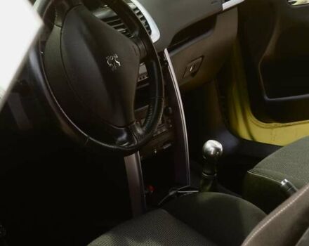 Желтый Пежо 207, объемом двигателя 1.61 л и пробегом 192 тыс. км за 6300 $, фото 10 на Automoto.ua