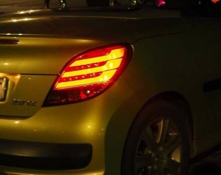 Желтый Пежо 207, объемом двигателя 1.61 л и пробегом 192 тыс. км за 6300 $, фото 13 на Automoto.ua