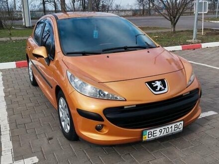 Желтый Пежо 207, объемом двигателя 1.36 л и пробегом 117 тыс. км за 4500 $, фото 1 на Automoto.ua