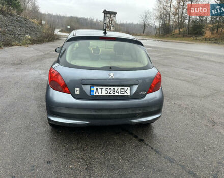 Сірий Пежо 207, об'ємом двигуна 1.36 л та пробігом 172 тис. км за 2600 $, фото 3 на Automoto.ua