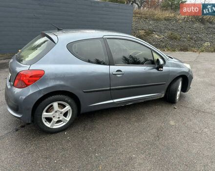 Сірий Пежо 207, об'ємом двигуна 1.36 л та пробігом 172 тис. км за 2600 $, фото 4 на Automoto.ua