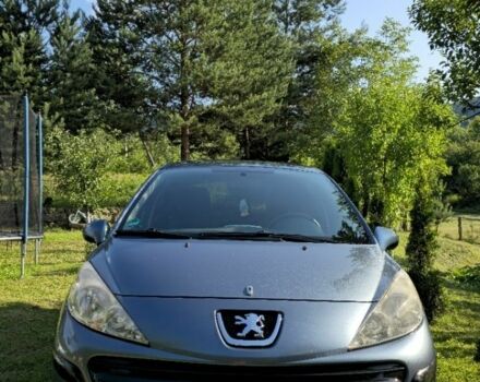Серый Пежо 207, объемом двигателя 1.6 л и пробегом 196 тыс. км за 4400 $, фото 3 на Automoto.ua