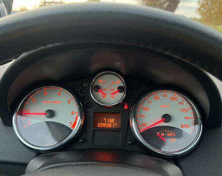 Серый Пежо 207, объемом двигателя 1.6 л и пробегом 228 тыс. км за 4300 $, фото 7 на Automoto.ua