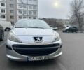 Сірий Пежо 207, об'ємом двигуна 1.4 л та пробігом 244 тис. км за 3800 $, фото 1 на Automoto.ua