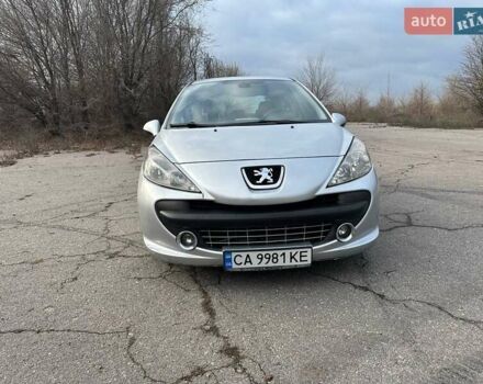 Сірий Пежо 207, об'ємом двигуна 1.6 л та пробігом 140 тис. км за 4000 $, фото 13 на Automoto.ua