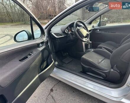 Сірий Пежо 207, об'ємом двигуна 1.6 л та пробігом 140 тис. км за 4000 $, фото 19 на Automoto.ua
