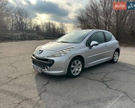 Сірий Пежо 207, об'ємом двигуна 1.6 л та пробігом 140 тис. км за 4000 $, фото 6 на Automoto.ua
