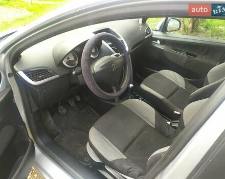 Сірий Пежо 207, об'ємом двигуна 1.4 л та пробігом 218 тис. км за 2550 $, фото 1 на Automoto.ua