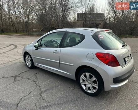 Сірий Пежо 207, об'ємом двигуна 1.6 л та пробігом 140 тис. км за 4000 $, фото 7 на Automoto.ua