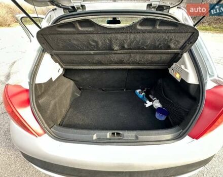 Сірий Пежо 207, об'ємом двигуна 1.6 л та пробігом 140 тис. км за 4000 $, фото 23 на Automoto.ua