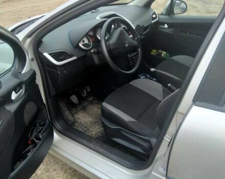 Серый Пежо 207, объемом двигателя 1.4 л и пробегом 220 тыс. км за 4250 $, фото 4 на Automoto.ua