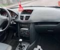 Серый Пежо 207, объемом двигателя 1.4 л и пробегом 154 тыс. км за 5500 $, фото 6 на Automoto.ua