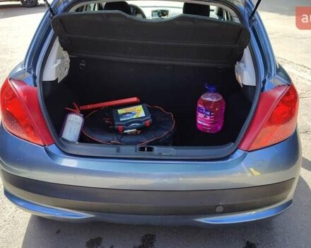 Серый Пежо 207, объемом двигателя 1.4 л и пробегом 166 тыс. км за 5400 $, фото 24 на Automoto.ua