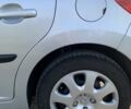 Серый Пежо 207, объемом двигателя 1.4 л и пробегом 258 тыс. км за 4450 $, фото 1 на Automoto.ua